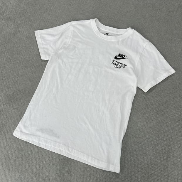 나이키 화이트 반팔티 m