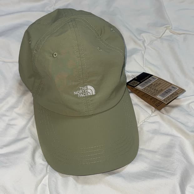새상품 노스페이스 소프트 캠프 캡 카키