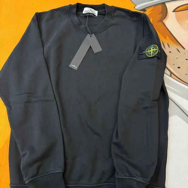 스톤 아일랜드 6100060 오가닉 코튼 플리스 레귤러 핏 크루넥 스웨트