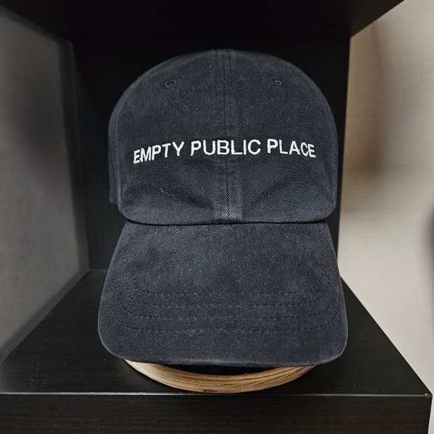 브라운야드 x EPP 엠티 퍼블릭 플레이스 볼캡