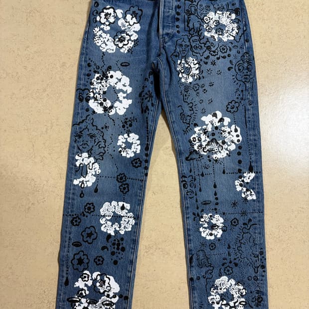 데님 티어스 이라크 리바이스 501 wreath logo jeans