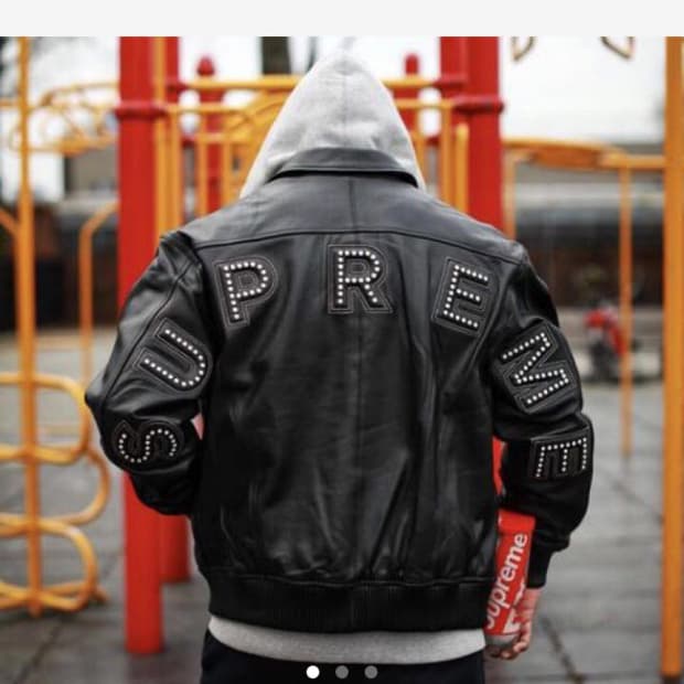 슈프림 스터디드 아크 로고 레더 자켓