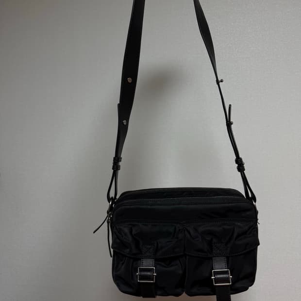 유스 카메라백 fw24