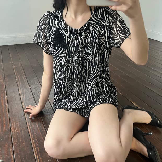 애니멀 블라우스