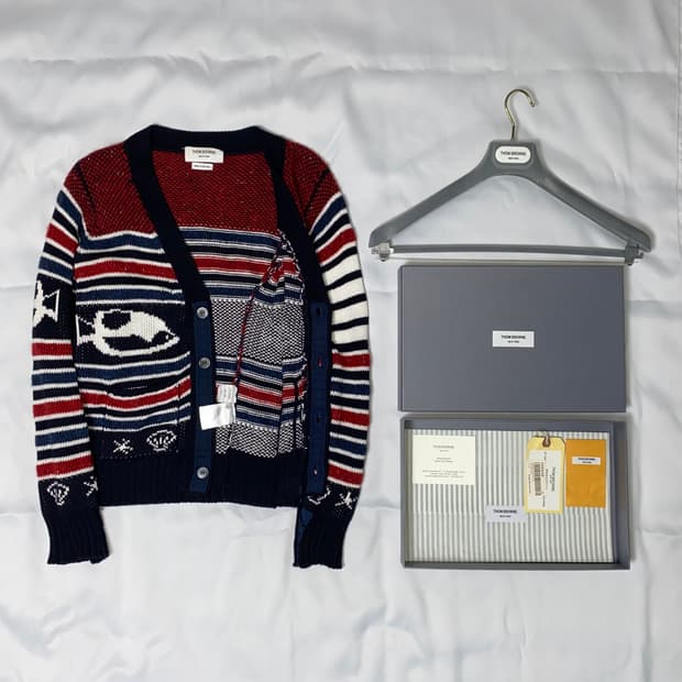 톰브라운 사선 스트라이프 모헤어 피쉬 가디건