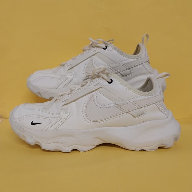 남성 나이키 TC7900 운동화 (270)