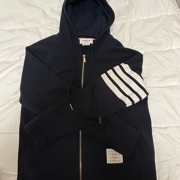 [4] 톰브라운 Thom Browne 네이비 후드집업