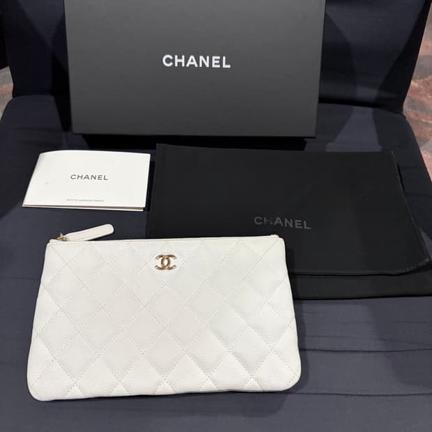 샤넬/화이트캐비어스몰파우치/S