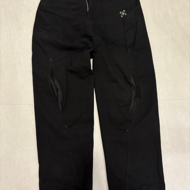 써저리 오블리크 팬츠 블랙 M