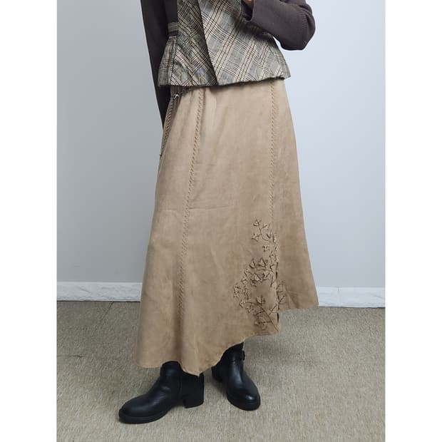 스웨이드 언발 스커트