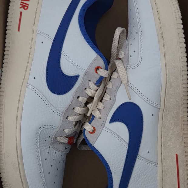 나이키 에어포스 1 '07 LX 유니버시티 블루 앤 서밋 화이트