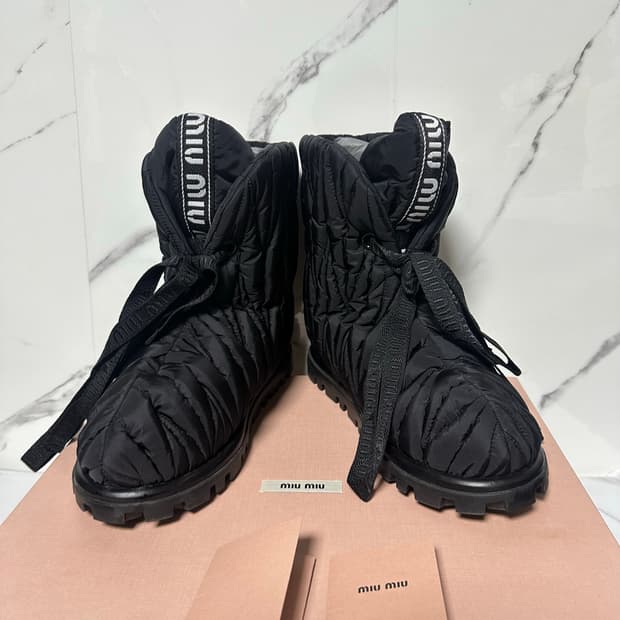 [SA 정품] 미우미우 패딩 리본 부츠 블랙36
