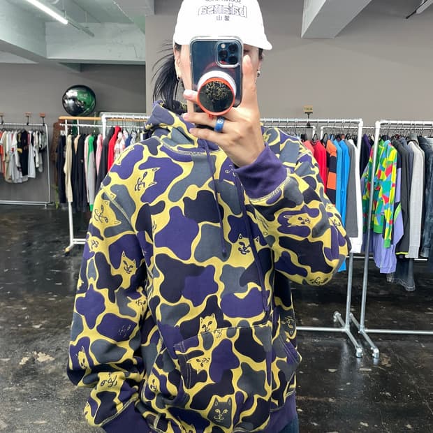 RIPNDIP 고양이 카모 패턴 후드 티셔츠