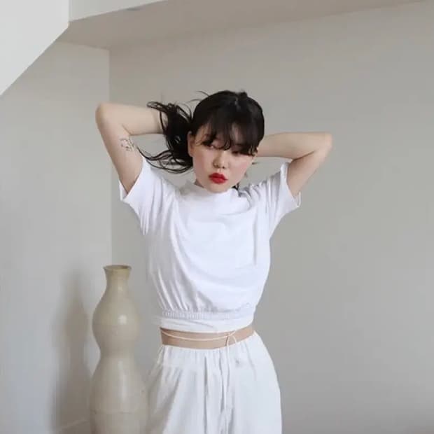 프레클 band crop tee-white