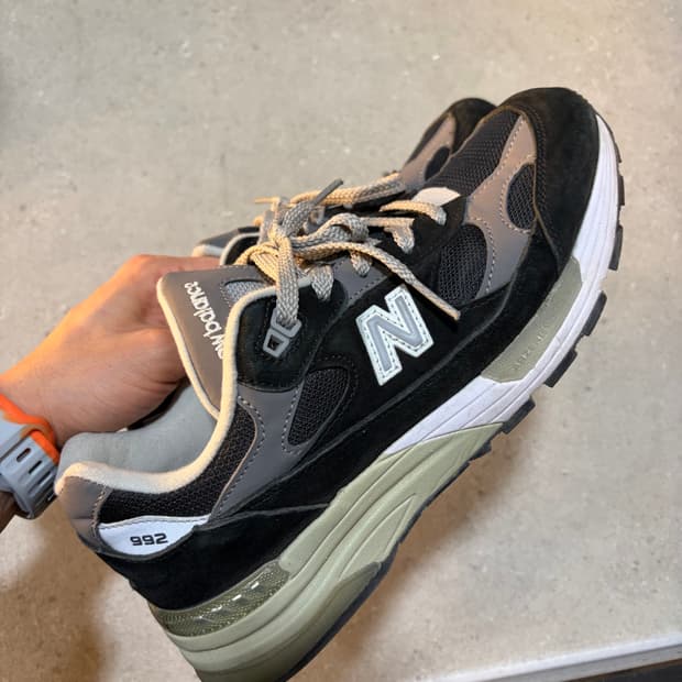 뉴발란스 992 블랙