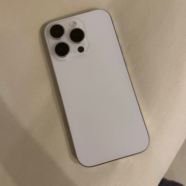 아이폰 16pro 1테라 화이트