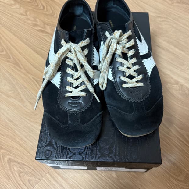 드리스반노튼 스니커즈 43