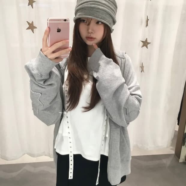 뚜오미오 스타패치 후드집업 네이비