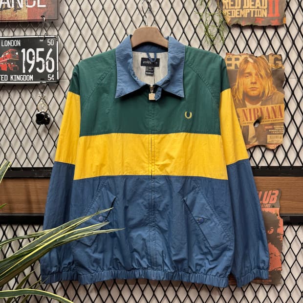 90s 지방시 컬러블록 나일론 자켓 전면 월계수 로고 포인트 배색