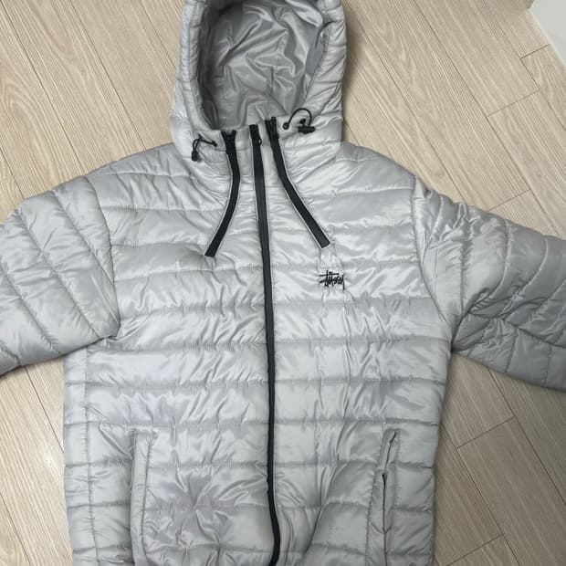 스투시 경량패딩