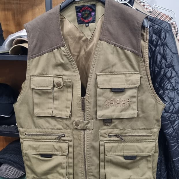 아디다스 어드벤처 90s 올드스쿨 등산 캠핑 남성조끼 100적당