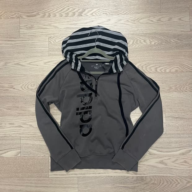 아디다스 후드티 (줄무늬 후드)