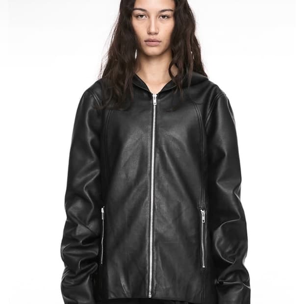 나체 가죽자켓 구함