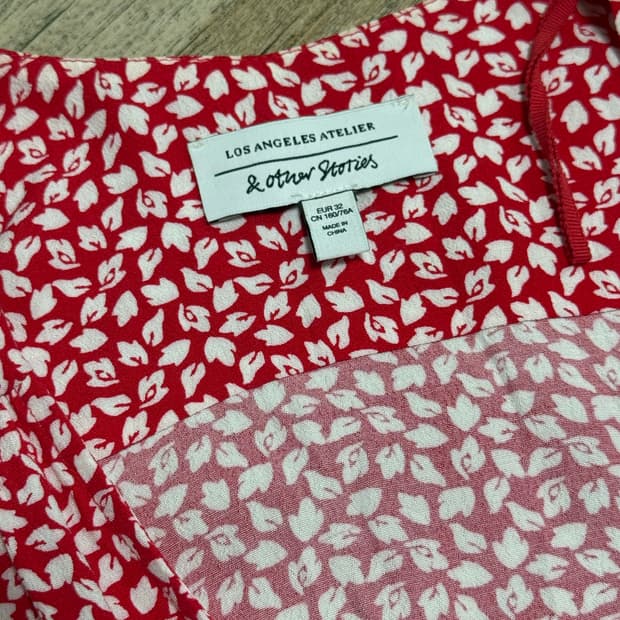 앤아더스토리즈 레드 원피스