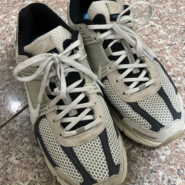 나이키 줌 보메로5 라이트 본 앤 블랙 265