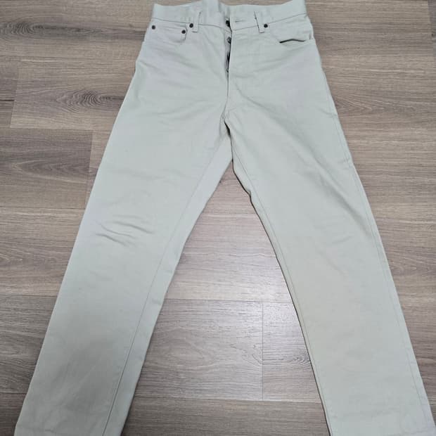 아나토미카 618 스톤색상진 판매합니다. 32사이즈입니다.