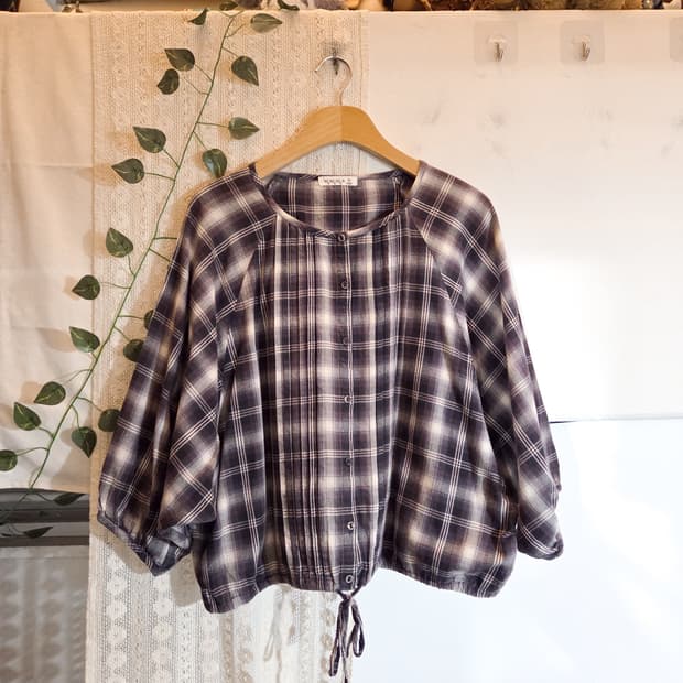 sm2 체크 반팔 블라우스