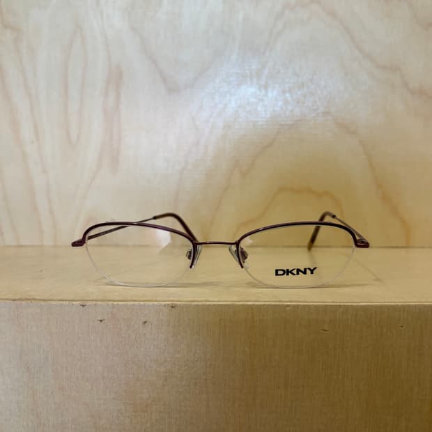 [DKNY] MADE IN ITALY 와인 반무테 안경