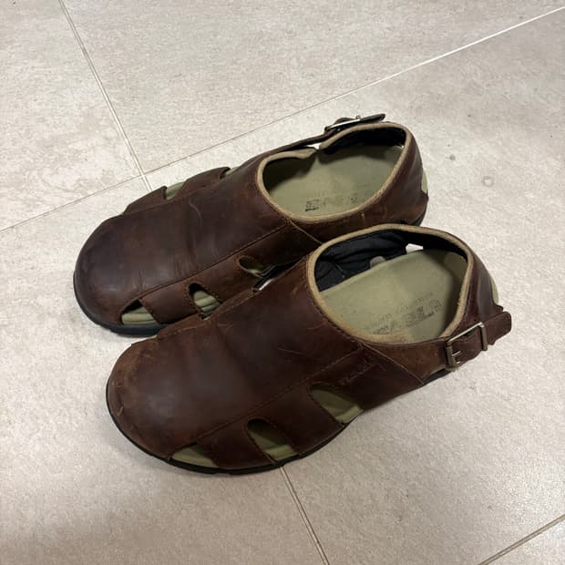테바 브라운 레더 샌들 280(270-275추천)