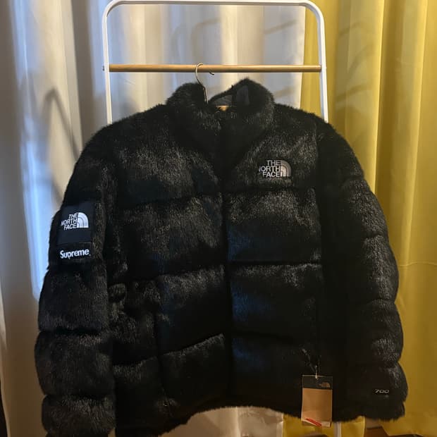 슈프림 x 노스페이스 포우 퍼 눕시 패딩 블랙 20FW