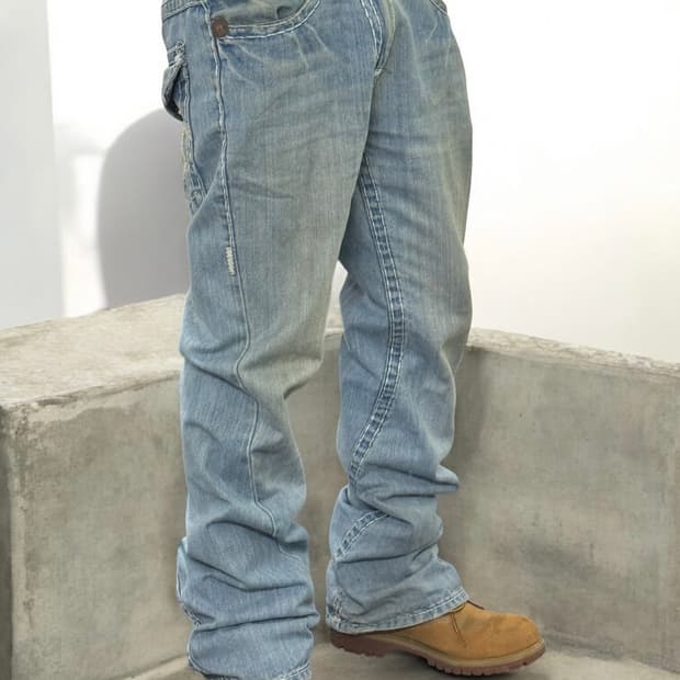 트루릴리전 월드투어 플레어 부츠컷 데님팬츠