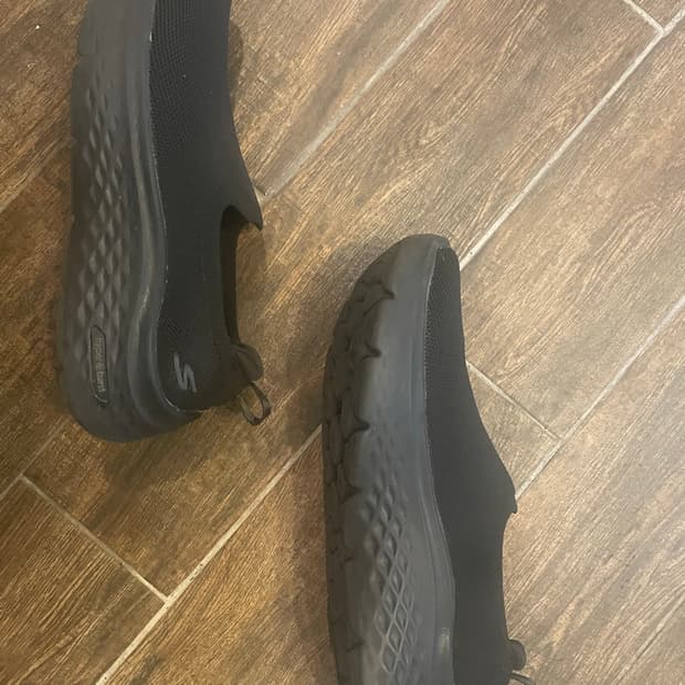 스케쳐스 고워크 아치핏 슬립온 블랙 240