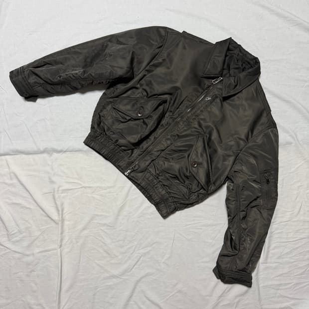 쿠어 MK-3 플라이트 점퍼 (올리브 카키/M)