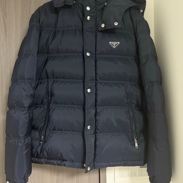 프라다 패딩 네이비