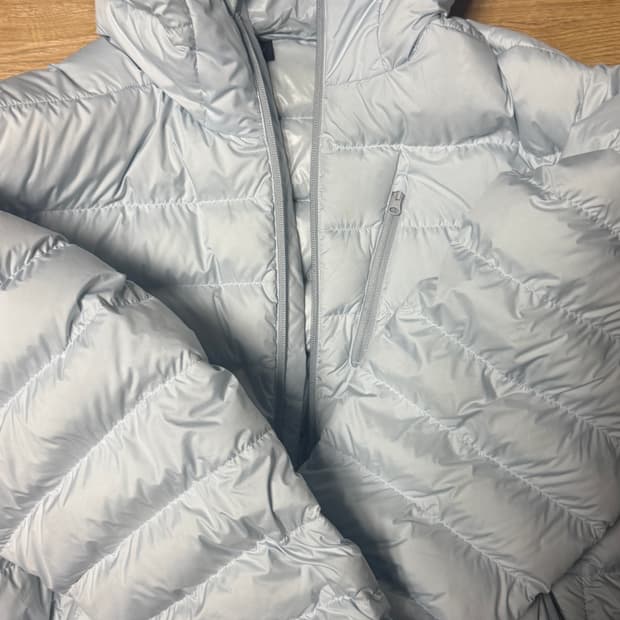 무신사 스탠다드 시티 레저 후드 라이트 다운 자켓 클라우디 블루