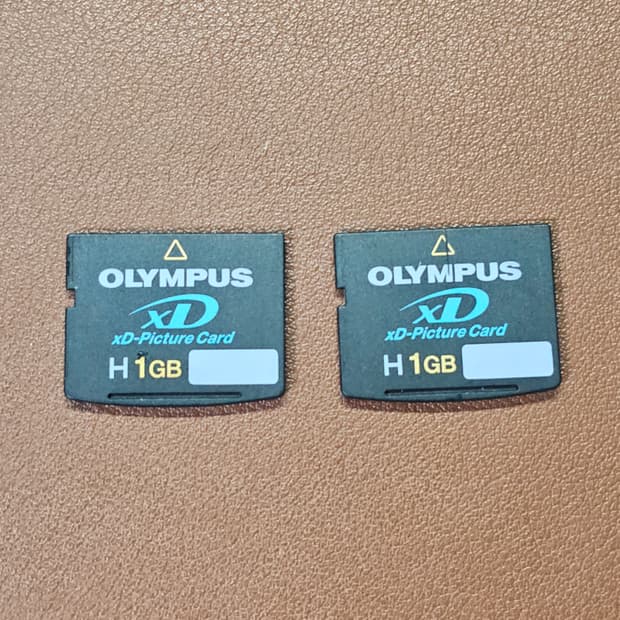 후지필름, 올림푸스 xD카드 1GB, 2GB입