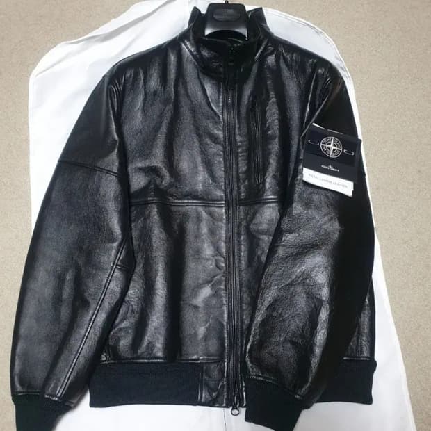 스톤아일랜드 메탈 라미나 레더 가죽자켓