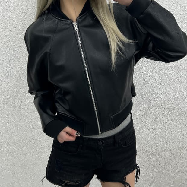 TATEMODERN 블랙 고트레더 발렌시아가맛 크롭트 플라이트 가죽자켓 