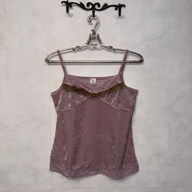 Lavender rabbit fur trimmed velvet 슬리브리스