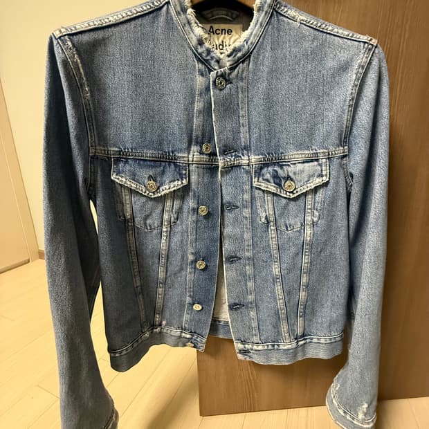 아크네 논카라 청자켓 46