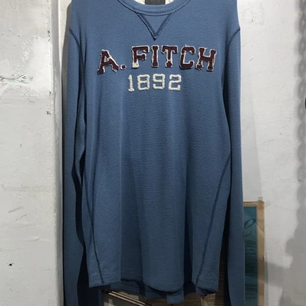 [3711]Abercrombie & Fitch blue t-shirt
