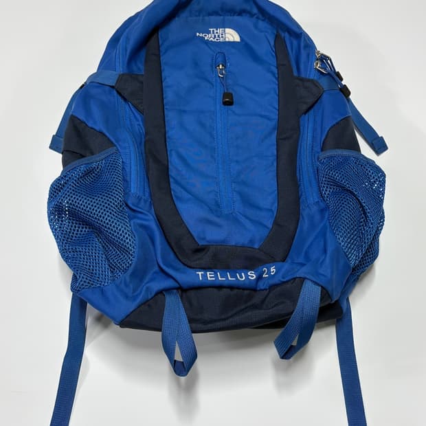 노스페이스의 텔러스 25 가방