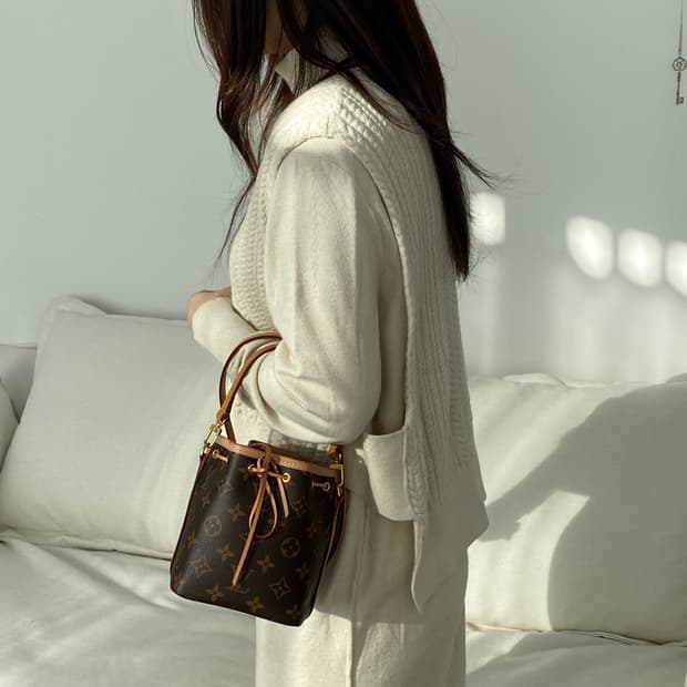 루이비통 모노그램 나노노에 크로스백