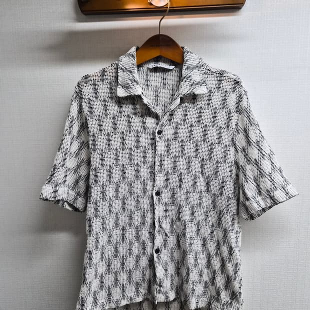 L) ZARA 자라 콘트라스트 오픈워크 셔츠 팝니다