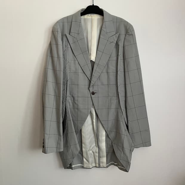 옴므플러스 16SS 컷아웃 블레이저