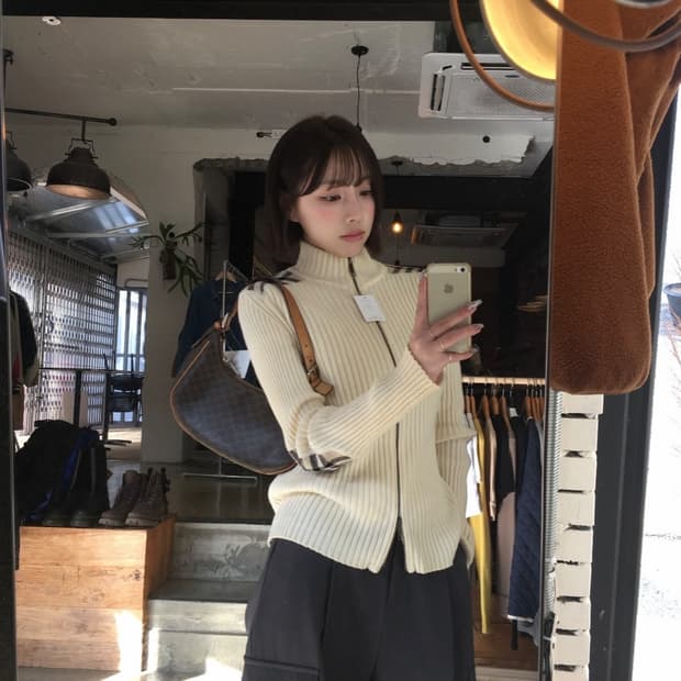 16248 - 버버리 엘보 패치 니트 집업